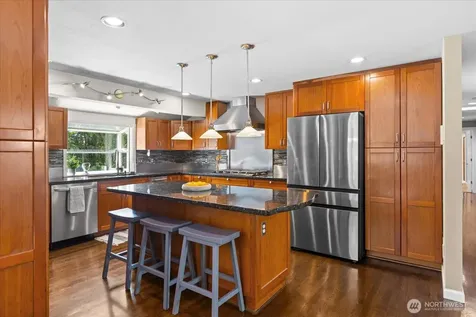 23811 NE 43rd Street Redmond WA 98053