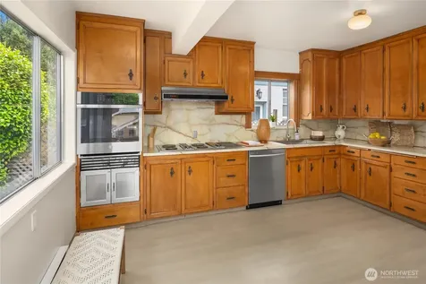 1716 N 43rd Street Seattle WA 98103