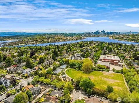 1716 N 43rd Street Seattle WA 98103