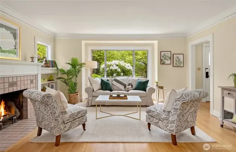 1716 N 43rd Street Seattle WA 98103