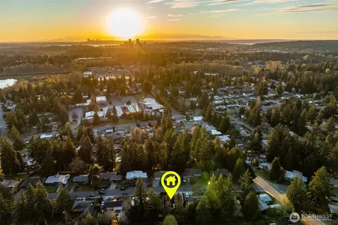 24 158th Place SE Bellevue WA 98008