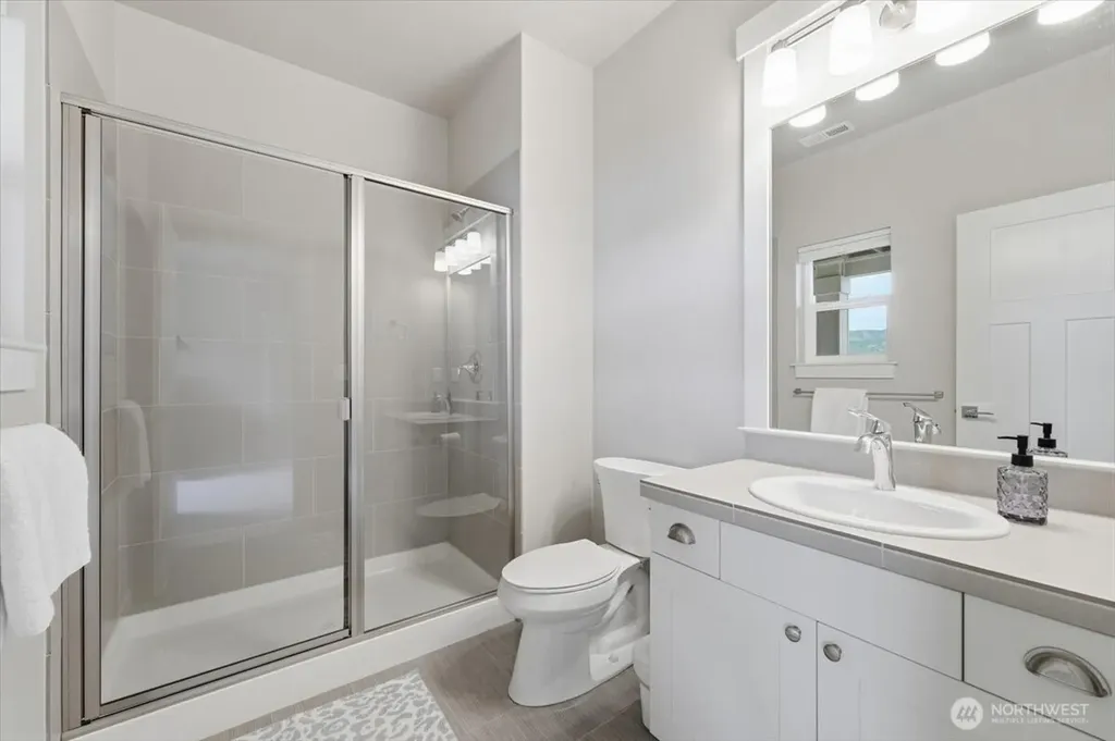 112 Mayer Drive Chelan WA 98816