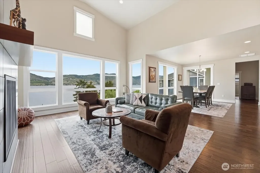 112 Mayer Drive Chelan WA 98816