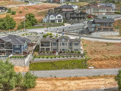 112 Mayer Drive Chelan WA 98816