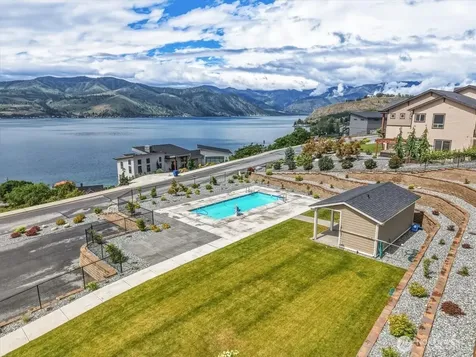 112 Mayer Drive Chelan WA 98816