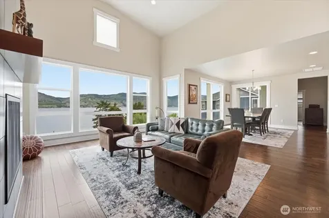 112 Mayer Drive Chelan WA 98816