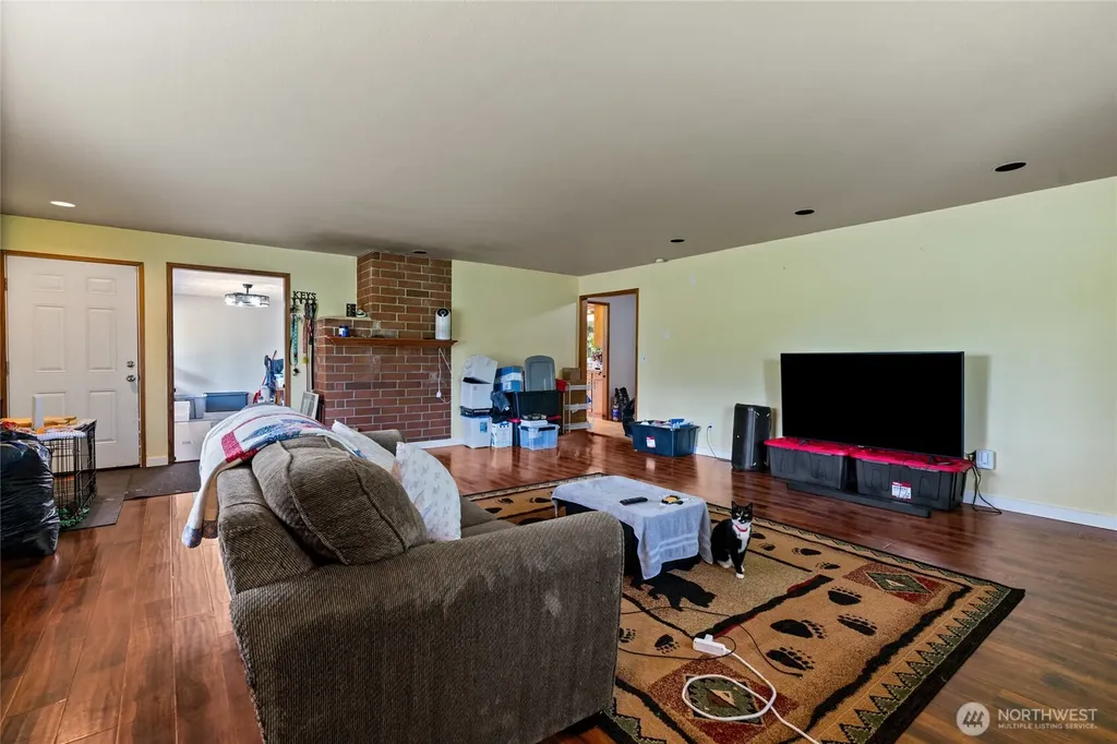 422 336th Street E Roy WA 98580