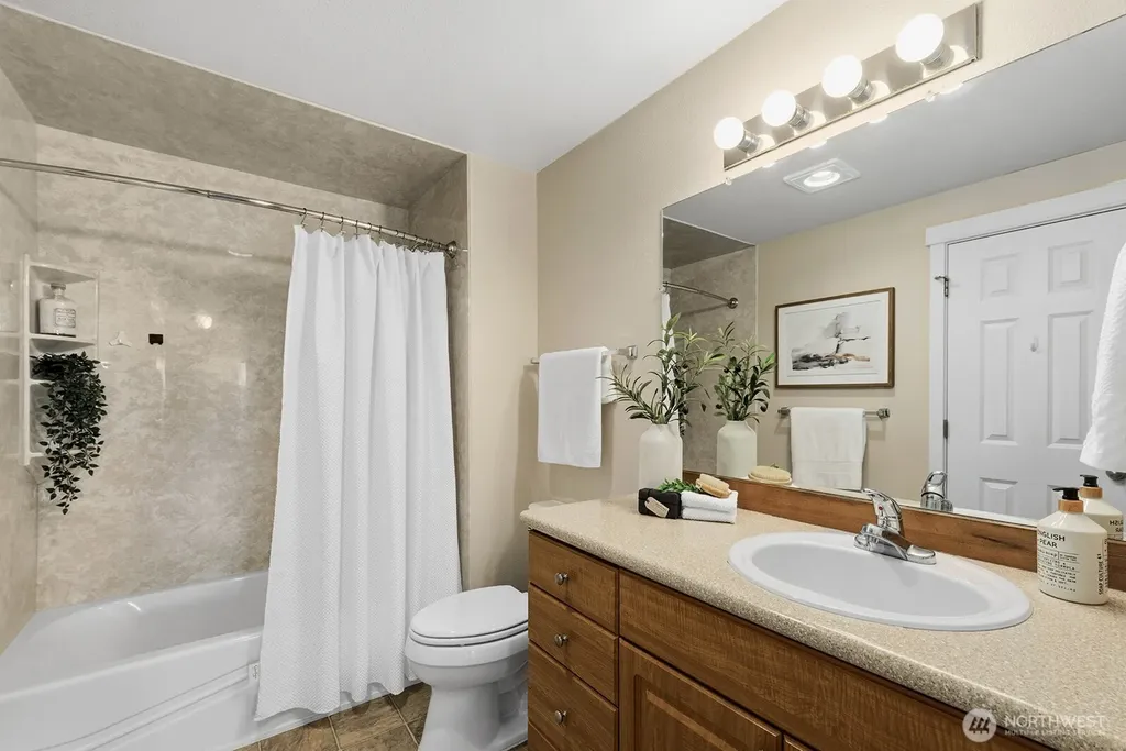 3815 SE 131st Lane SE Bellevue WA 98006