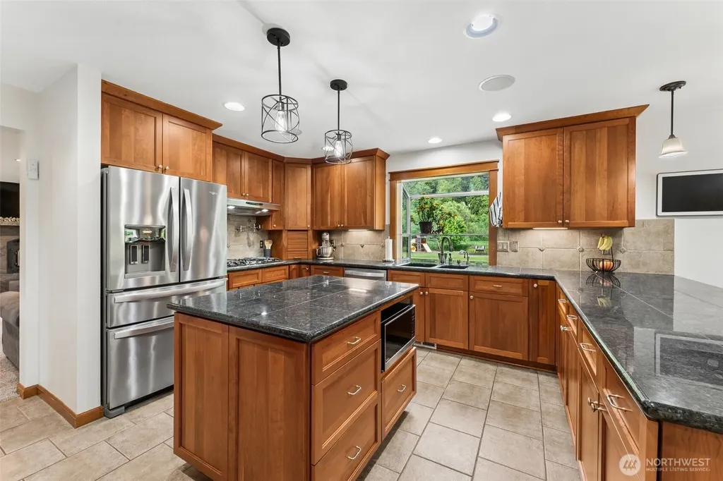 4919 Parker Road E Sumner WA 98390