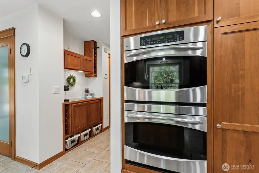 4919 Parker Road E Sumner WA 98390