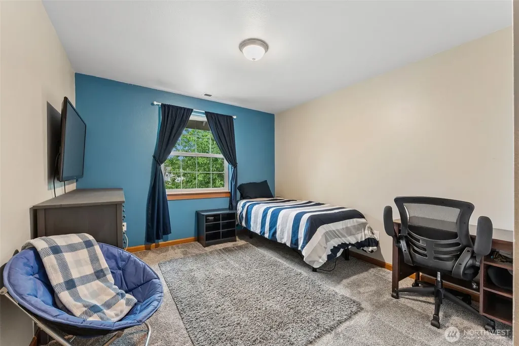 4919 Parker Road E Sumner WA 98390