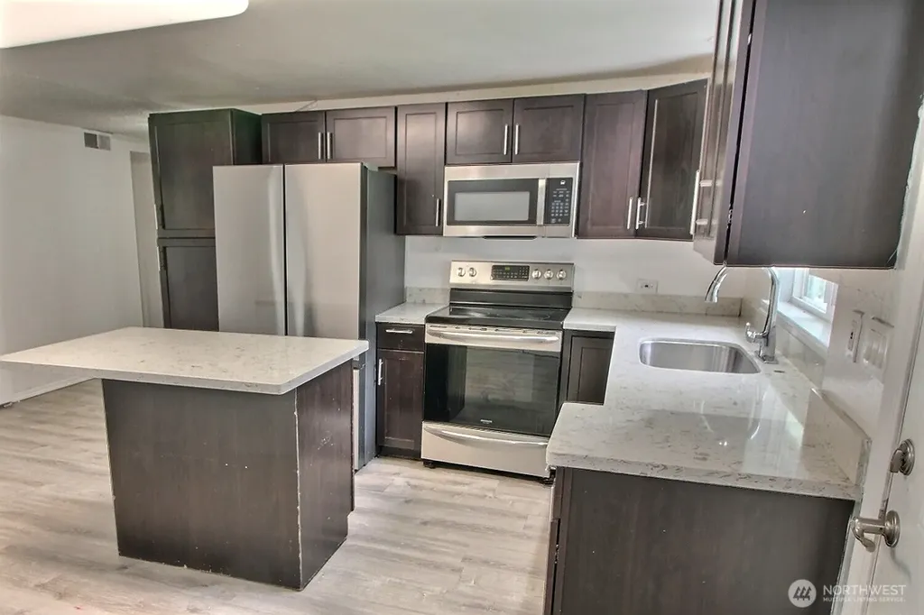 22512 SE 218th Street Maple Valley WA 98038