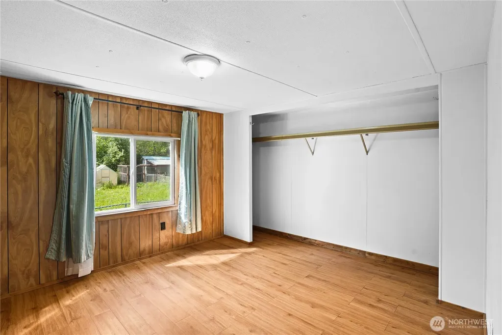 2550 SW Youwood Way Port Orchard WA 98367