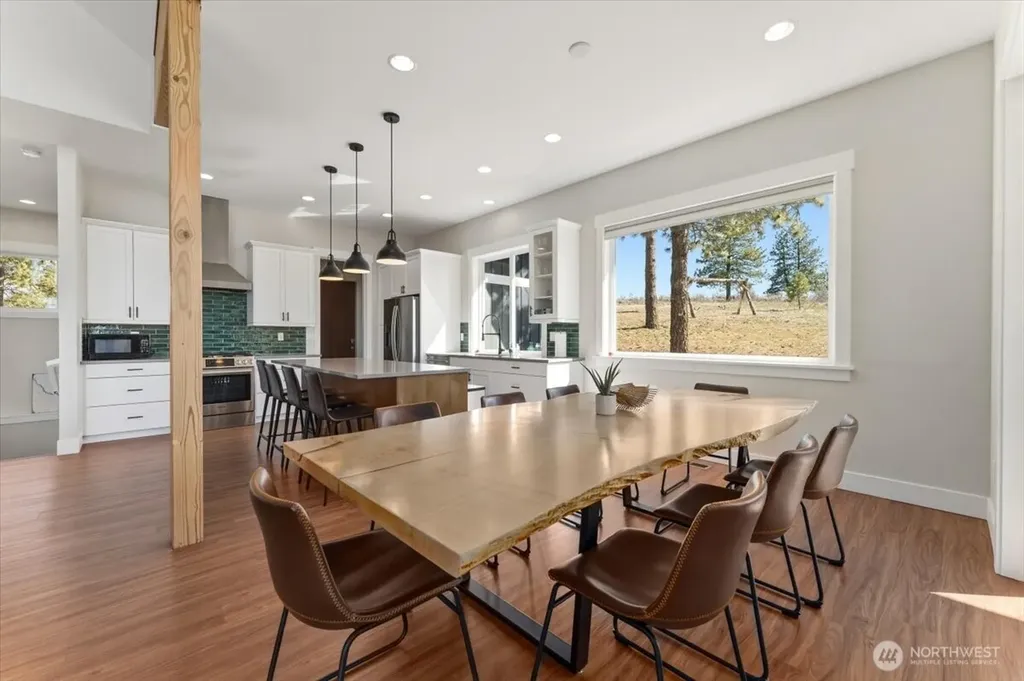 1114 Blazing Star Lane Chelan WA 98816