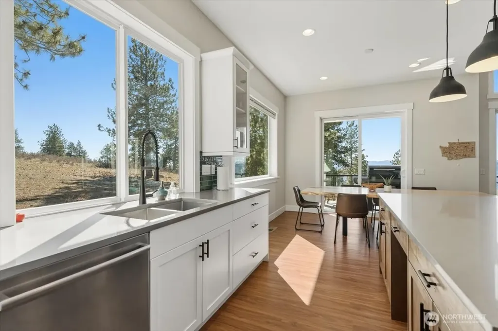 1114 Blazing Star Lane Chelan WA 98816