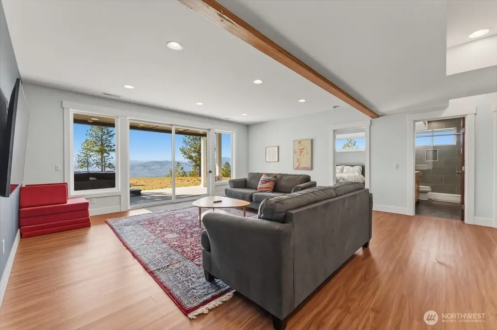 1114 Blazing Star Lane Chelan WA 98816