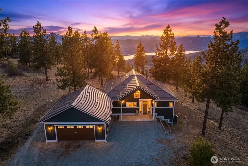 1114 Blazing Star Lane Chelan WA 98816