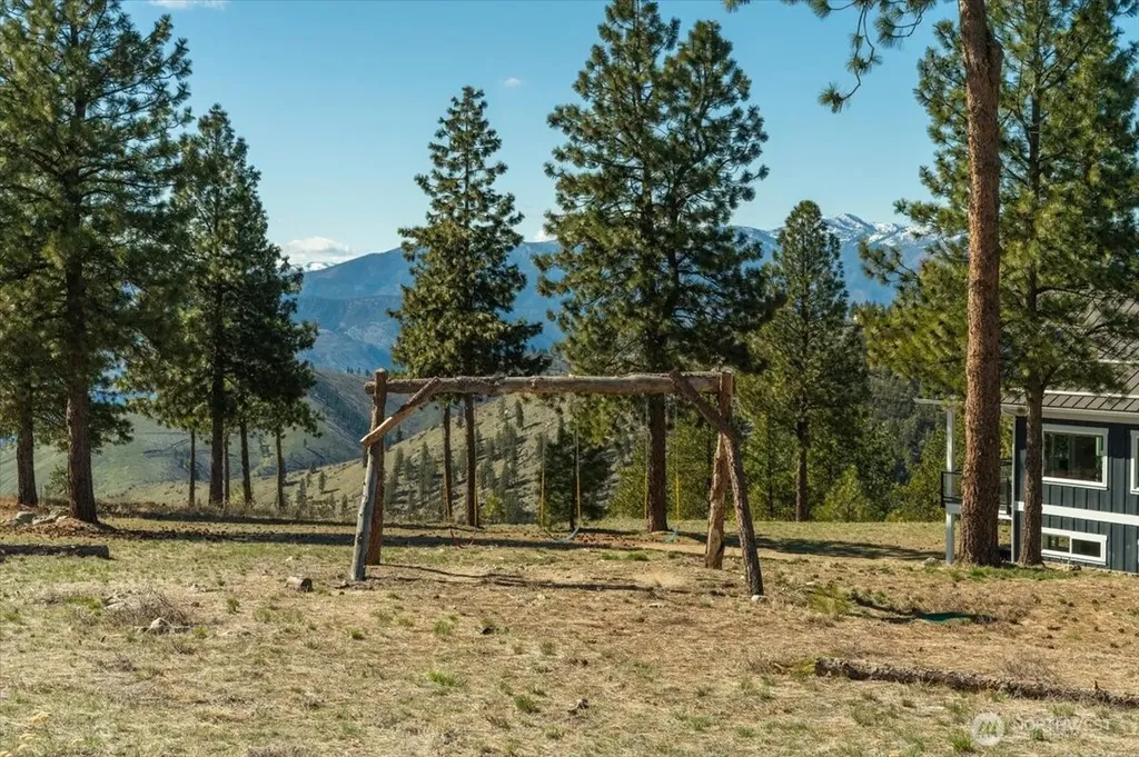 1114 Blazing Star Lane Chelan WA 98816