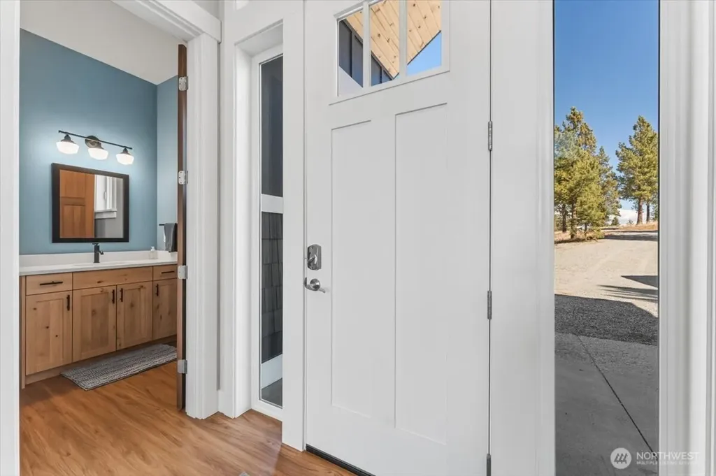 1114 Blazing Star Lane Chelan WA 98816