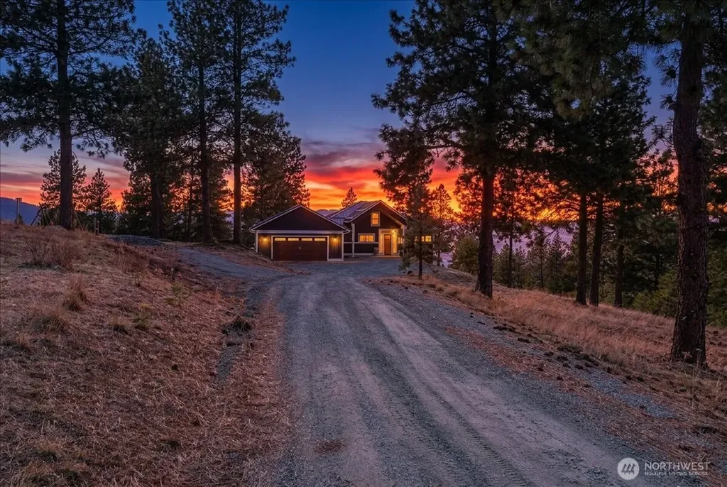 1114 Blazing Star Lane Chelan WA 98816
