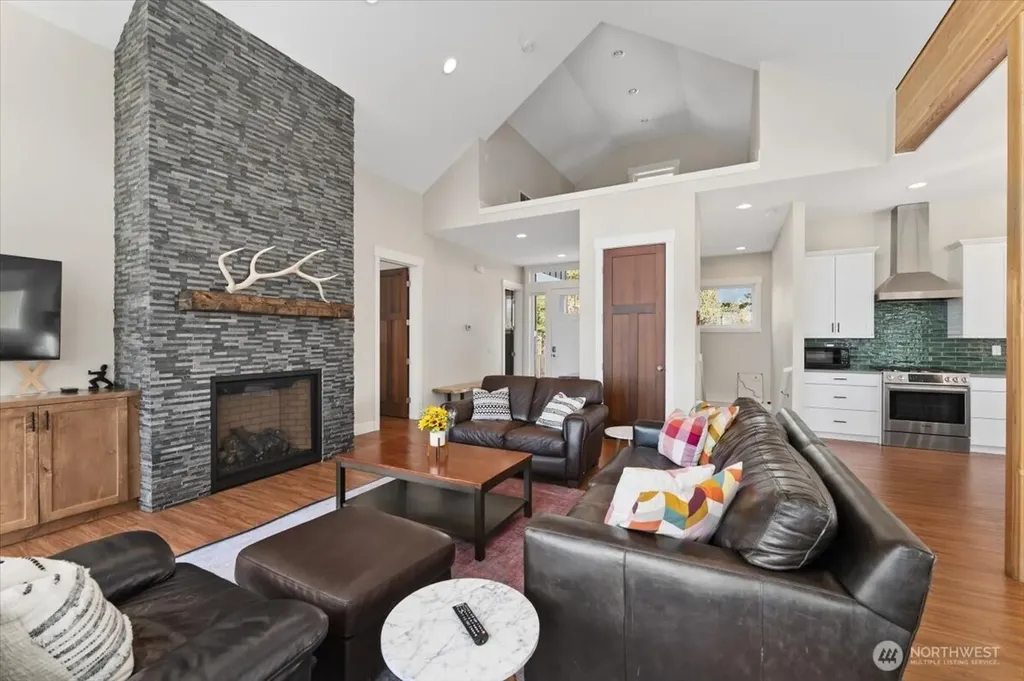 1114 Blazing Star Lane Chelan WA 98816