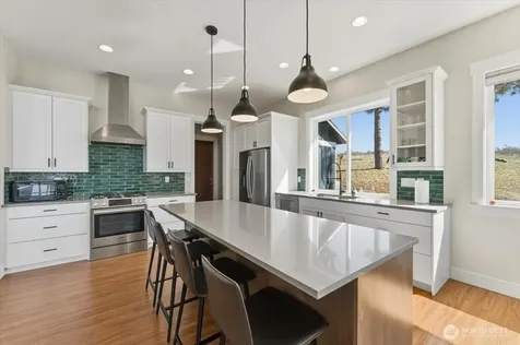 1114 Blazing Star Lane Chelan WA 98816