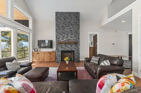 1114 Blazing Star Lane Chelan WA 98816