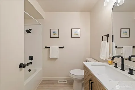 17534 161st Avenue SE Renton WA 98058