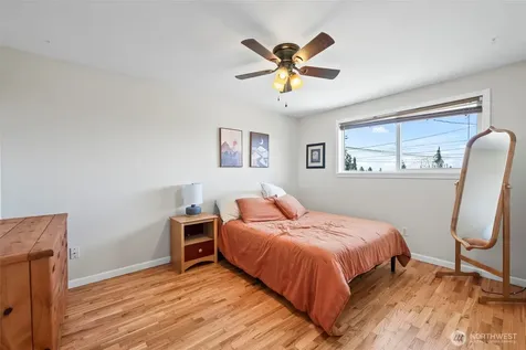 1841 N Lenore Drive Tacoma WA 98406