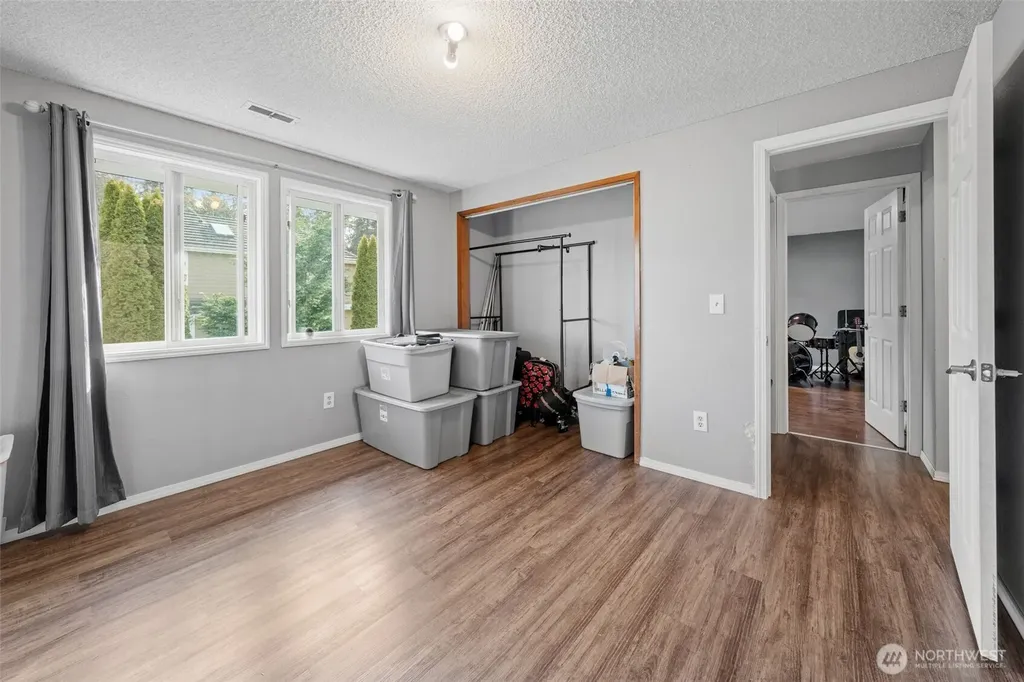 6302 81st Street E Puyallup WA 98371