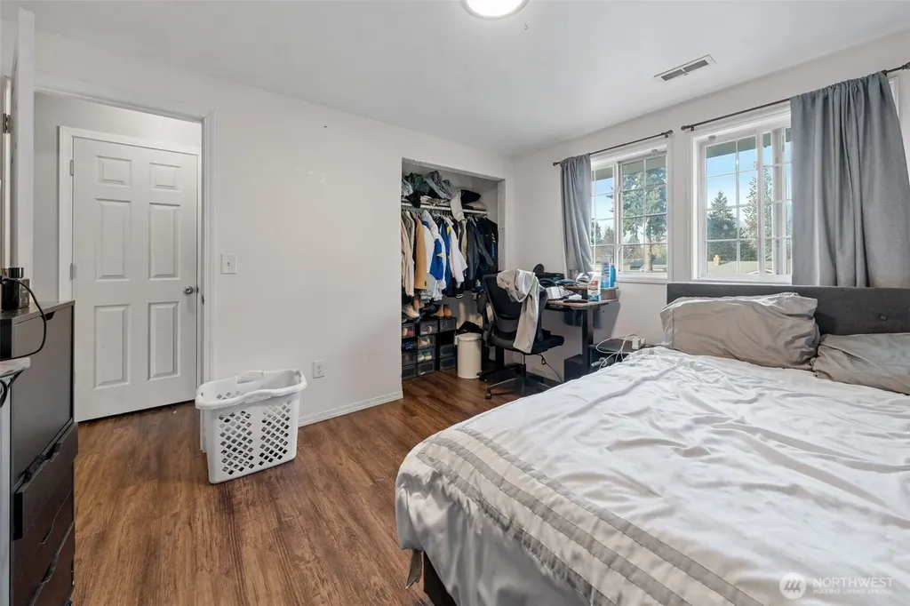6302 81st Street E Puyallup WA 98371
