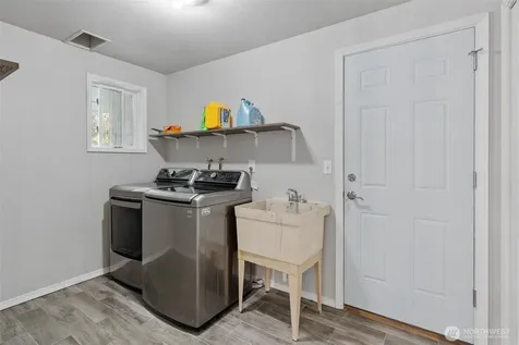 6302 81st Street E Puyallup WA 98371