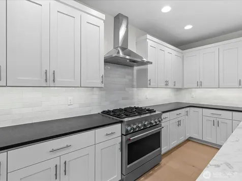 9207 NE 175th Street Bothell WA 98011
