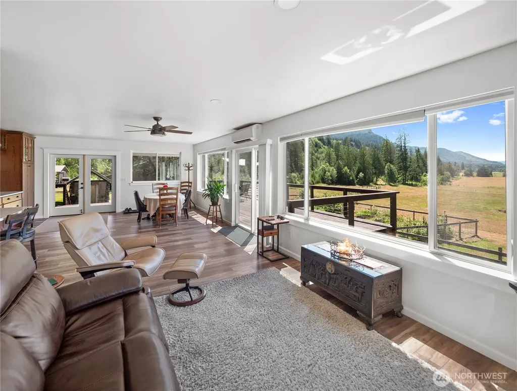 192 Skinner Road Randle WA 98377
