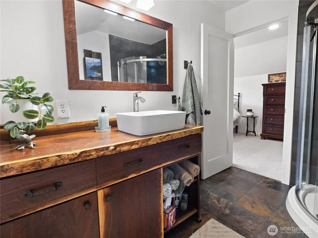 192 Skinner Road Randle WA 98377
