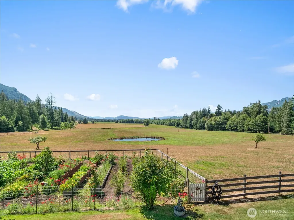 192 Skinner Road Randle WA 98377