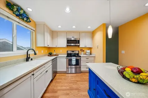 1022 E 56th Street Tacoma WA 98404