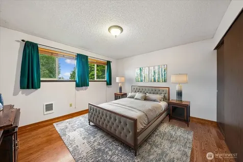 1022 E 56th Street Tacoma WA 98404