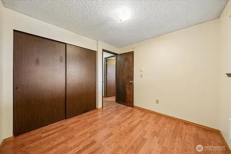 1022 E 56th Street Tacoma WA 98404
