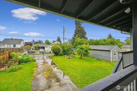 1022 E 56th Street Tacoma WA 98404