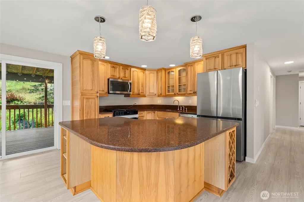 269 Elk Creek Road Raymond WA 98577