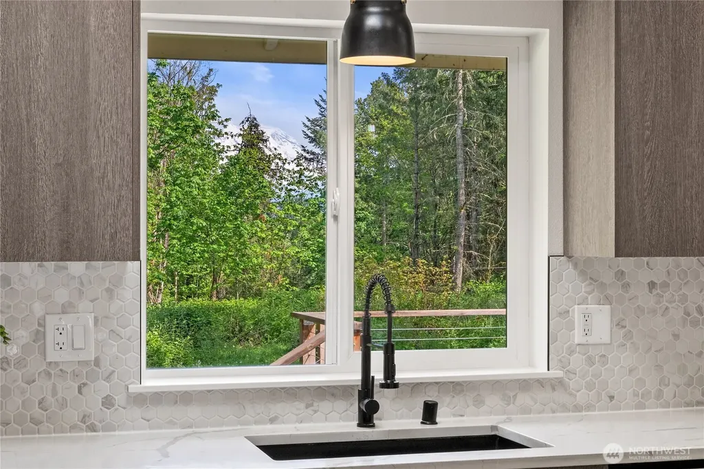 27716 114th Avenue E Graham WA 98338