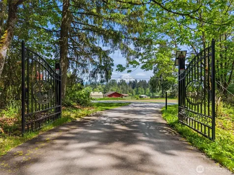 27716 114th Avenue E Graham WA 98338