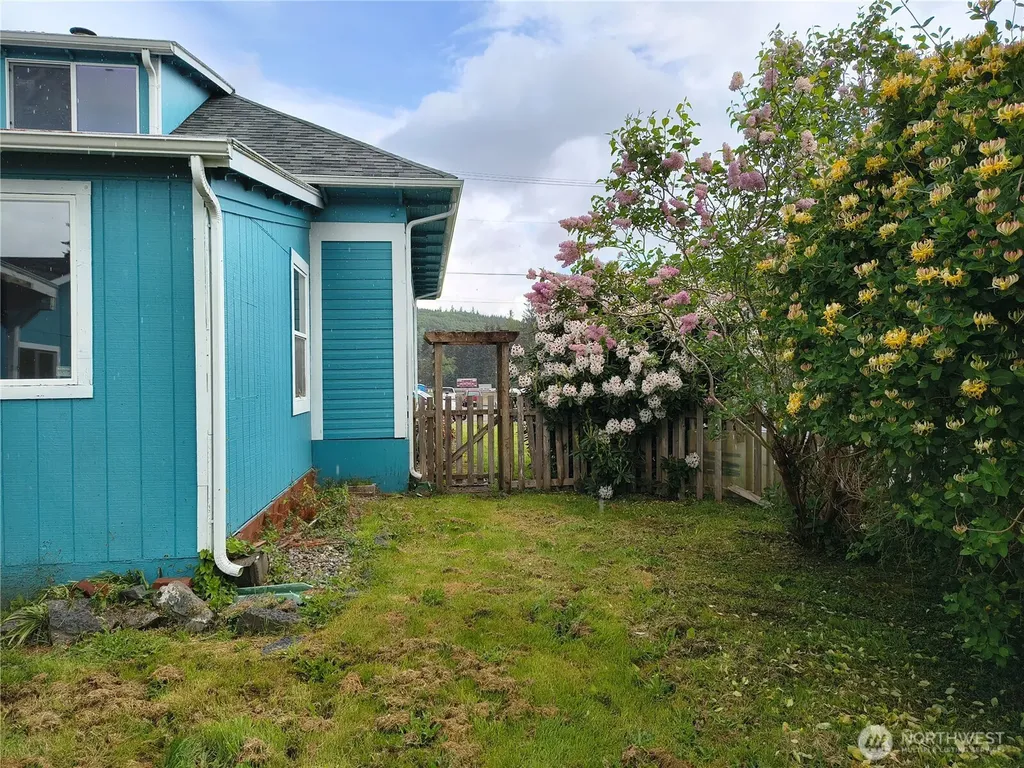 423 E Spruce Street Montesano WA 98563