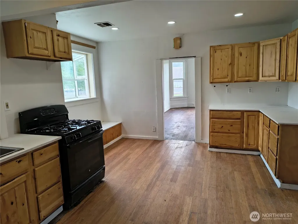 423 E Spruce Street Montesano WA 98563
