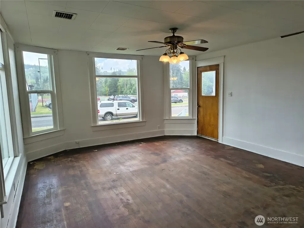 423 E Spruce Street Montesano WA 98563
