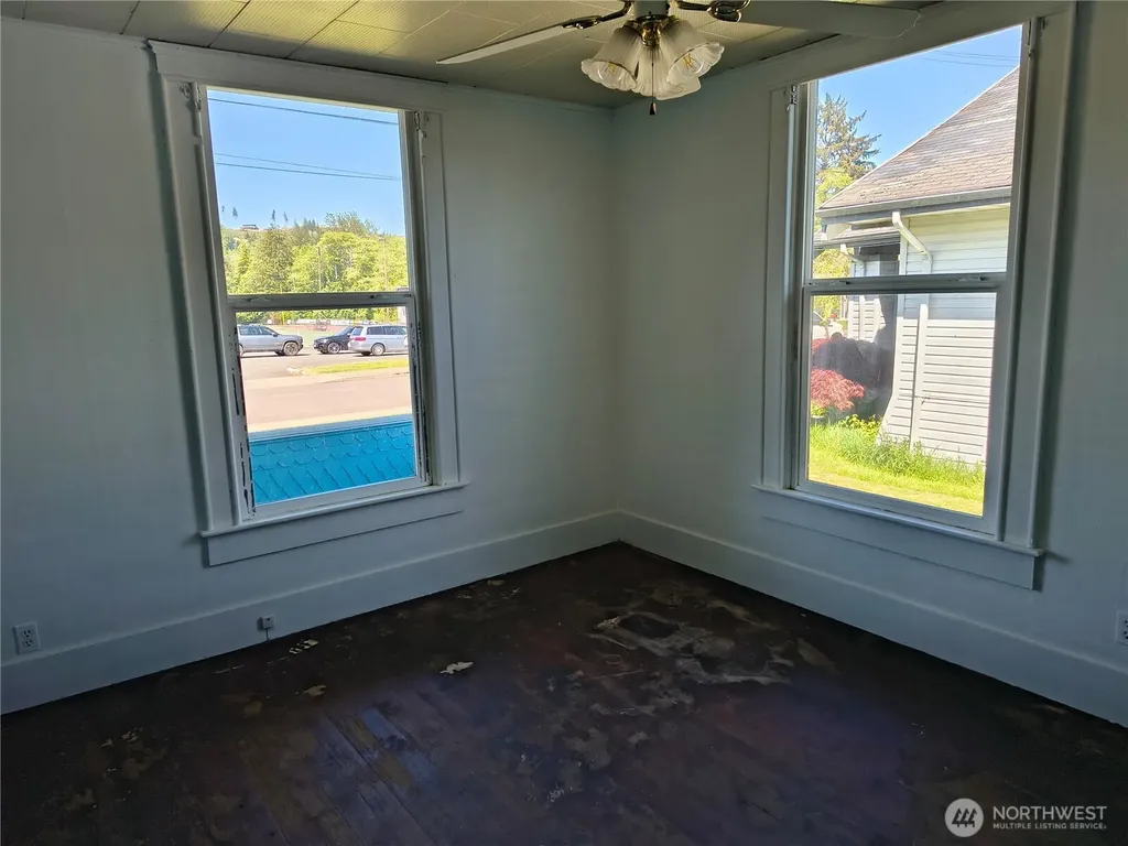 423 E Spruce Street Montesano WA 98563