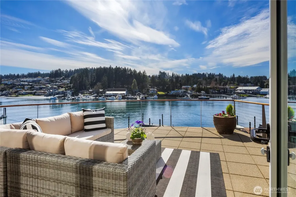 7926 Goodman Drive NW Gig Harbor WA 98332