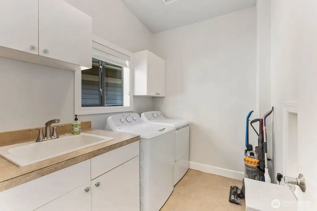 7926 Goodman Drive NW Gig Harbor WA 98332