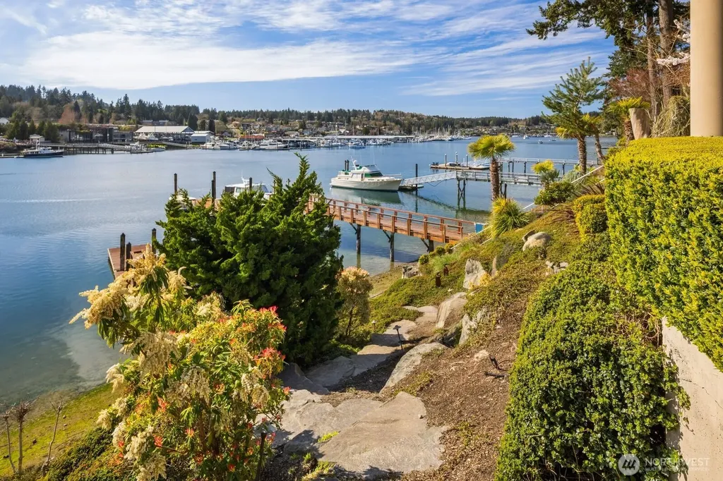 7926 Goodman Drive NW Gig Harbor WA 98332